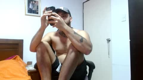 Snapshot of aronmiller404 chatting on September 14, 2025, 2:27 pm aronmiller online show from September 14, 2025, 2:27 pm