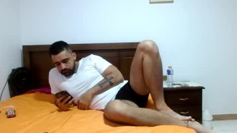 Snapshot of aronmiller404 chatting on September 15, 2025, 9:04 pm aronmiller online show from September 15, 2025, 9:04 pm