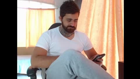 aronmiller online show from November 23, 2025, 4:29 pm