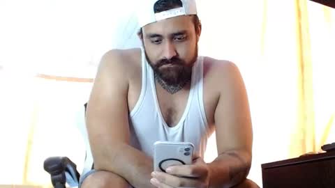 Snapshot of aronmiller404 chatting on February 14, 2026, 6:04 pm aronmiller online show from February 14, 2026, 6:04 pm