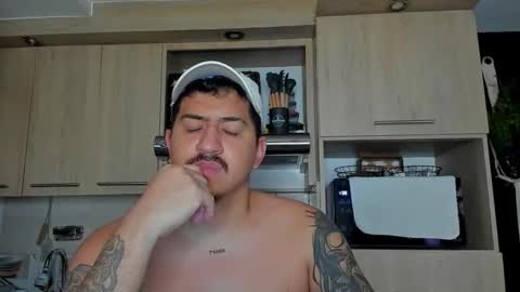 Snapshot of aronwilliams69 chatting on February 25, 2026, 8:02 am ARON Independent model online show from February 25, 2026, 8:02 am