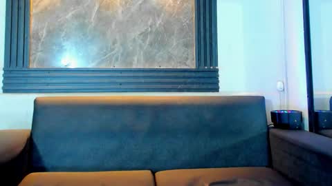 Aroon   online show from December 13, 2025, 7:53 pm