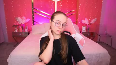 Snapshot of arrinawair chatting on February 12, 2026, 9:04 am arrinawair online show from February 12, 2026, 9:04 am