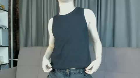 Snapshot of arrogant_eli chatting on July 16, 2026, 10:27 pm arrogant_eli online show from July 16, 2026, 10:27 pm