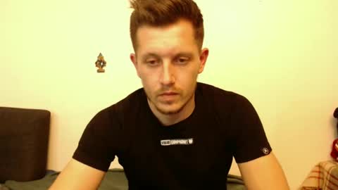 arromwilliam90 online show from January 22, 2025, 6:10 pm