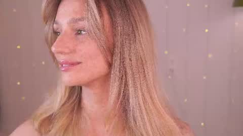 Snapshot of artease chatting on July 26, 2026, 12:23 pm Arti Next Streams - online show from July 26, 2026, 12:23 pm