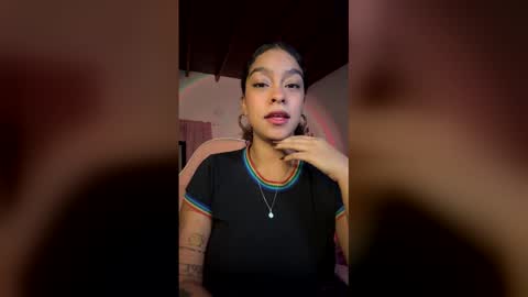 Snapshot of arteatenea__ chatting on December 18, 2025, 3:12 am Julieta online show from December 18, 2025, 3:12 am