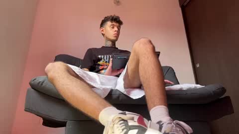   online show from March 10, 2025, 6:34 pm