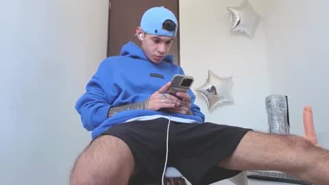   online show from September 12, 2025, 9:31 am