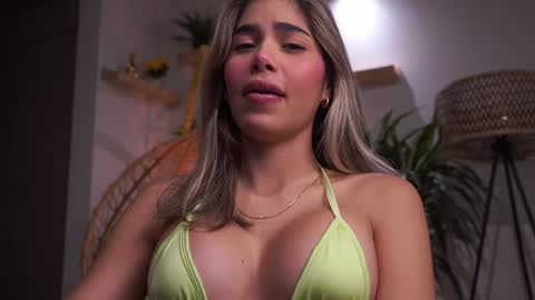 Amanda online show from December 12, 2024, 2:04 am