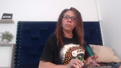 Snapshot of artemiza_love_ chatting on February 18, 2025, 3:10 pm artemiza online show from February 18, 2025, 3:10 pm