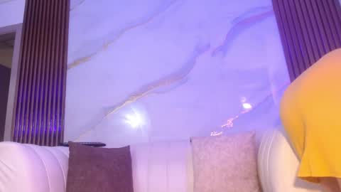 Snapshot of artemiza_love_ chatting on September 10, 2025, 12:16 pm artemiza online show from September 10, 2025, 12:16 pm