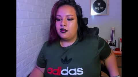 artenisa_tay69 online show from November 9, 2025, 3:27 am