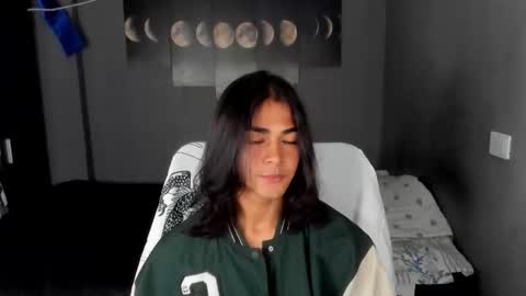 Snapshot of arthur_hunter chatting on December 5, 2024, 4:20 am I AM HERE online show from December 5, 2024, 4:20 am