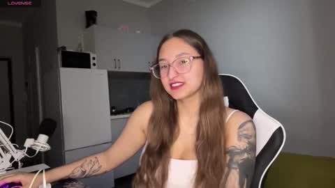 Snapshot of arthurmomaya chatting on February 19, 2026, 4:25 pm Mia online show from February 19, 2026, 4:25 pm