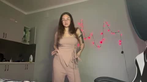 Snapshot of arthurmomaya chatting on February 24, 2026, 2:26 pm Mia online show from February 24, 2026, 2:26 pm