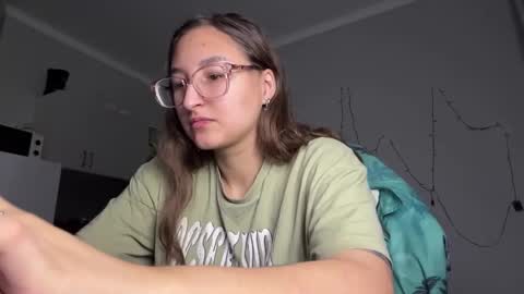 Snapshot of arthurmomaya chatting on February 26, 2026, 2:38 pm Mia online show from February 26, 2026, 2:38 pm