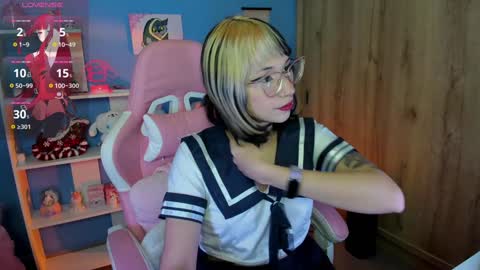Snapshot of artic_love chatting on February 6, 2025, 6:29 am Lenna online show from February 6, 2025, 6:29 am