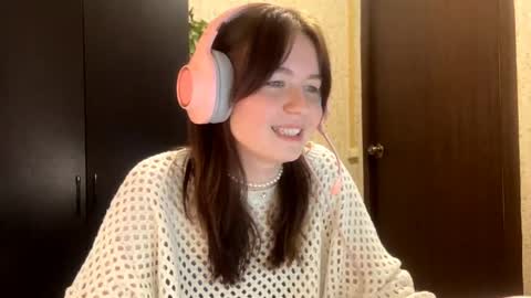 Snapshot of artiekuszynski chatting on May 3, 2026, 3:07 pm Mary online show from May 3, 2026, 3:07 pm