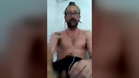 Snapshot of artisanmixbeverage chatting on July 12, 2026, 4:53 pm artisanmixbeverage online show from July 12, 2026, 4:53 pm