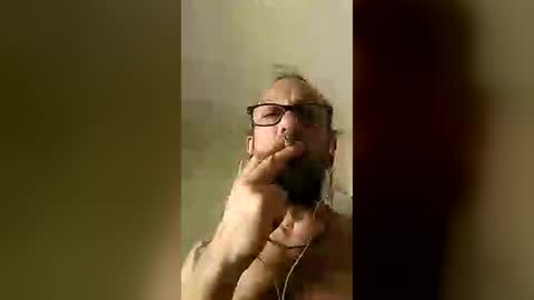Snapshot of artisanmixbeverage chatting on July 14, 2026, 2:34 pm artisanmixbeverage online show from July 14, 2026, 2:34 pm