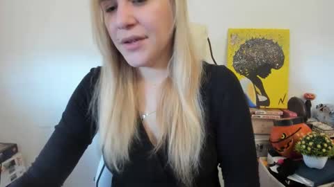 Snapshot of artsyandcraftsy_ chatting on March 11, 2025, 1:23 pm MIA online show from March 11, 2025, 1:23 pm