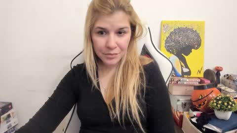 Snapshot of artsyandcraftsy_ chatting on March 11, 2025, 5:24 pm MIA online show from March 11, 2025, 5:24 pm