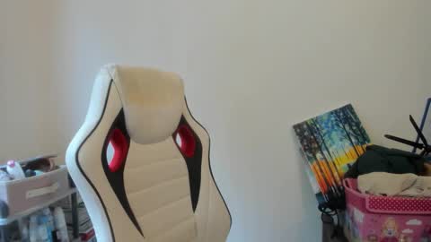 MIA online show from October 21, 2025, 6:58 am