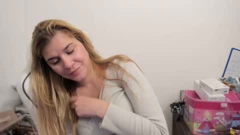 MIA online show from October 30, 2025, 10:21 pm