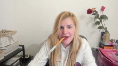 Snapshot of artsyandcraftsy_ chatting on March 9, 2026, 11:09 pm MIA online show from March 9, 2026, 11:09 pm