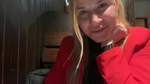 Snapshot of artsyandcraftsy_ chatting on March 14, 2026, 7:08 pm MIA online show from March 14, 2026, 7:08 pm