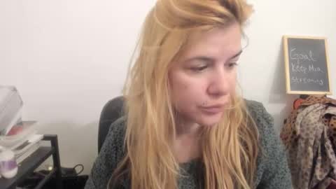 Snapshot of artsyandcraftsy_ chatting on March 22, 2026, 10:29 am MIA online show from March 22, 2026, 10:29 am