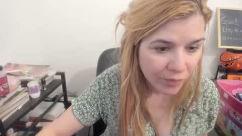 Snapshot of artsyandcraftsy_ chatting on March 25, 2026, 12:55 pm MIA online show from March 25, 2026, 12:55 pm