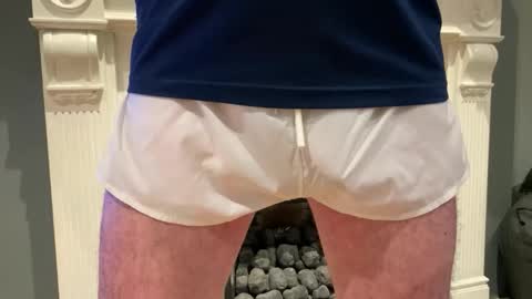 artybee online show from December 15, 2025, 11:47 am