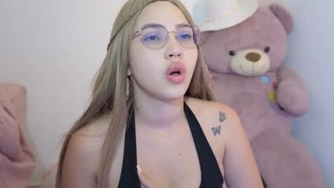 Snapshot of ary1_ chatting on January 9, 2026, 9:12 am Ary online show from January 9, 2026, 9:12 am