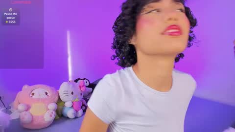 Snapshot of ary_and_kel chatting on November 20, 2025, 9:14 pm Ariana and Kelsieh online show from November 20, 2025, 9:14 pm