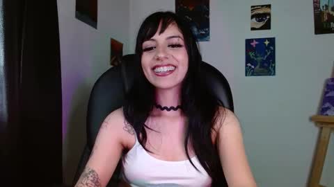 Snapshot of ary_pieerce chatting on March 5, 2026, 8:38 pm Independent Model online show from March 5, 2026, 8:38 pm