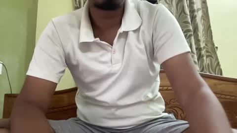 aryan_980763874 online show from May 16, 2026, 12:07 am