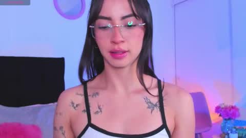 Snapshot of aryane_art_ chatting on November 14, 2025, 12:09 am carol online show from November 14, 2025, 12:09 am