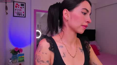 Snapshot of aryane_art_ chatting on February 5, 2026, 7:51 pm carol online show from February 5, 2026, 7:51 pm