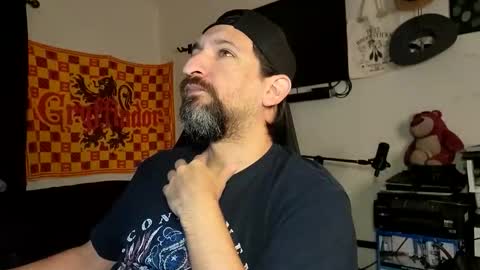 Snapshot of asanator101 chatting on January 6, 2026, 2:04 am devilPup75 online show from January 6, 2026, 2:04 am