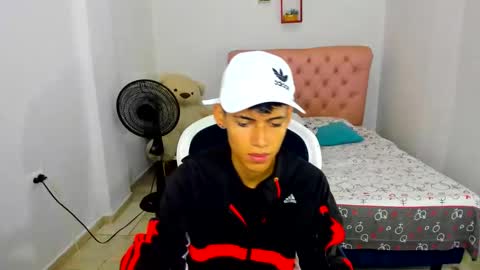 Snapshot of asbeell_grigory chatting on September 17, 2025, 8:10 pm asbeell grigory online show from September 17, 2025, 8:10 pm