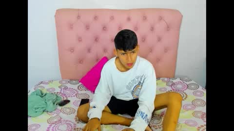 Snapshot of asbeell_grigory chatting on October 9, 2025, 9:57 pm asbeell grigory online show from October 9, 2025, 9:57 pm