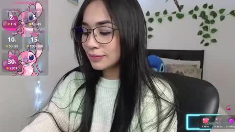 Asena online show from November 14, 2025, 7:01 pm