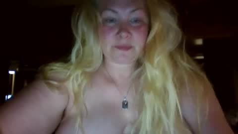 ash0ley online show from May 27, 2026, 1:41 pm