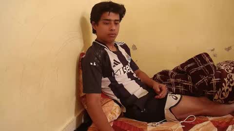 Snapshot of ash2730 chatting on October 16, 2025, 8:26 am ash2730 online show from October 16, 2025, 8:26 am