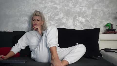 Asha online show from November 15, 2025, 10:01 am