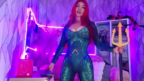 Ashey online show from October 31, 2025, 10:16 am