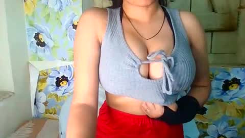 ashi_indian online show from November 24, 2025, 4:29 pm