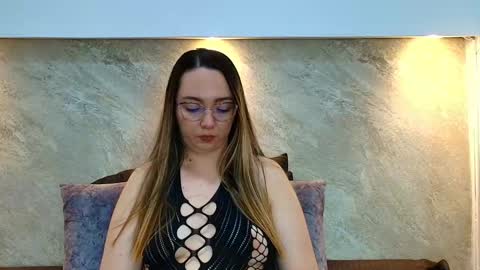 Asley Bennet online show from October 20, 2025, 3:40 am